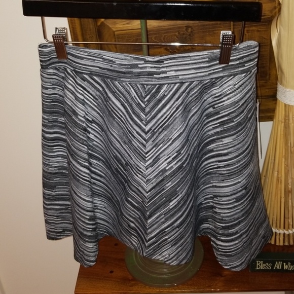 Joe Benbassett striped black and grey skirt - Picture 2 of 5